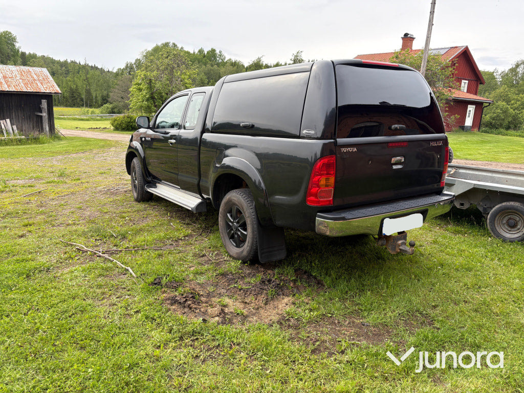 Toyota Hilux X-Cab 4wd - Pickup truck: picture 5 Toyota Hilux X-Cab 4wd - Pickup truck: picture 5