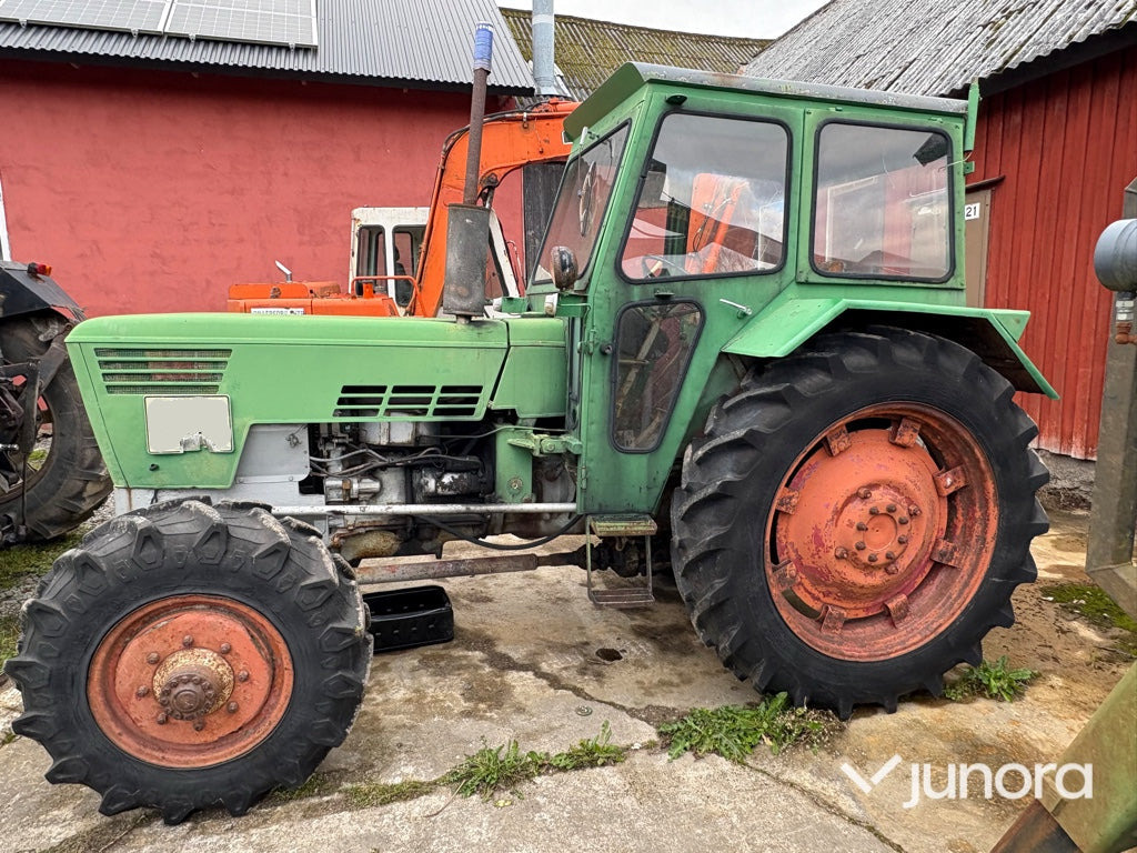 Traktor Deutz 7006 A-S - Farm tractor: picture 2 Traktor Deutz 7006 A-S - Farm tractor: picture 2