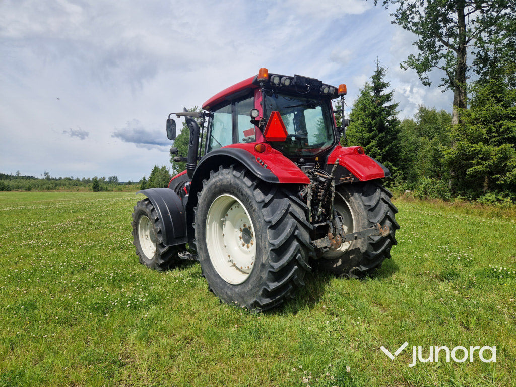 Valtra T203 Direct - Farm tractor: picture 5 Valtra T203 Direct - Farm tractor: picture 5
