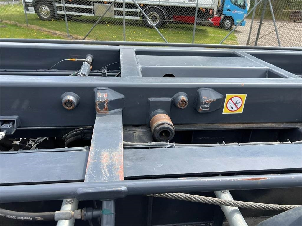 MTDK KC 300 HMF 3 vejs wirehejs - Roll-off/ Skip trailer: picture 4 MTDK KC 300 HMF 3 vejs wirehejs - Roll-off/ Skip trailer: picture 4