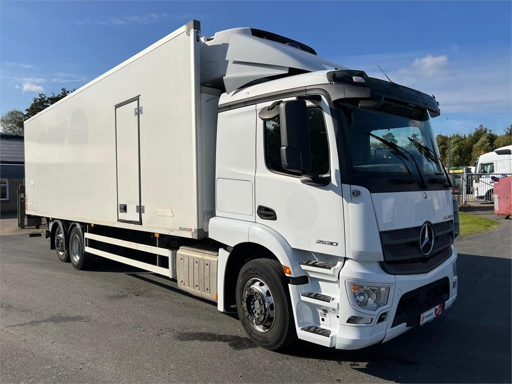 Mercedes-Benz Actros 2530 L 6x2*4 - Refrigerator truck: picture 2 Mercedes-Benz Actros 2530 L 6x2*4 - Refrigerator truck: picture 2