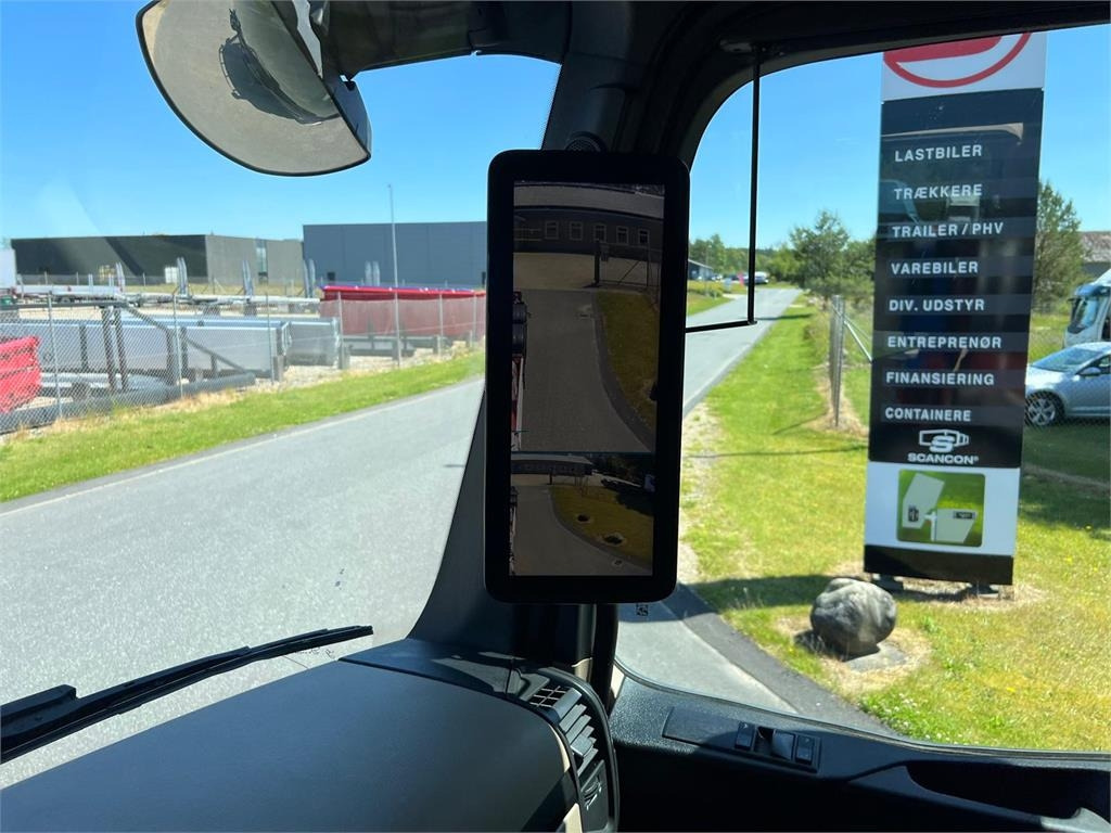 Mercedes-Benz Antos 2545 - HMF 1520K-RCkran  - Skip loader truck: picture 4 Mercedes-Benz Antos 2545 - HMF 1520K-RCkran  - Skip loader truck: picture 4