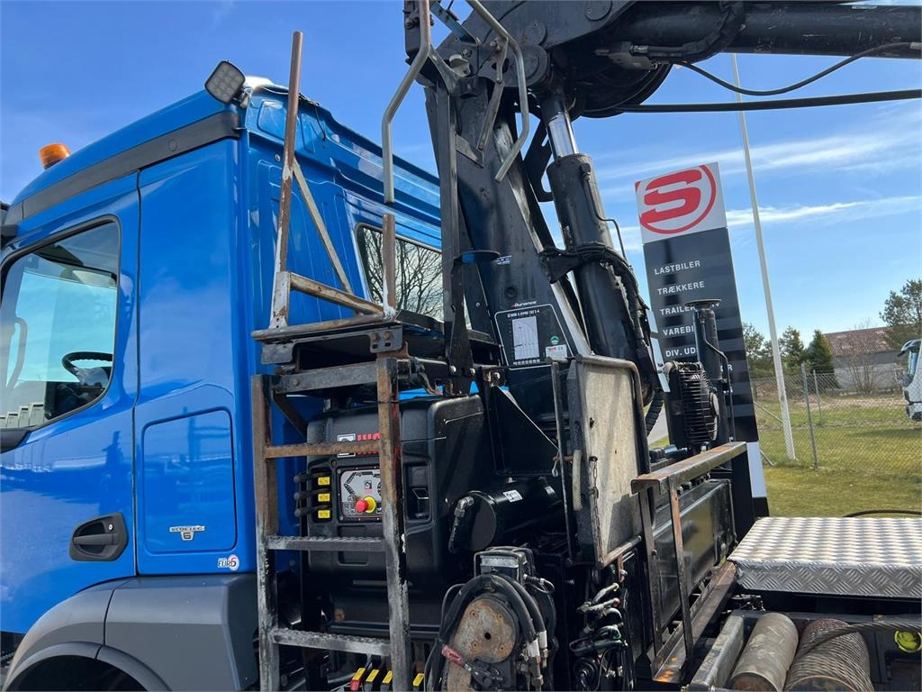 Mercedes-Benz Antos 2546 - Hiab 192 E kran  - Skip loader truck: picture 4 Mercedes-Benz Antos 2546 - Hiab 192 E kran  - Skip loader truck: picture 4