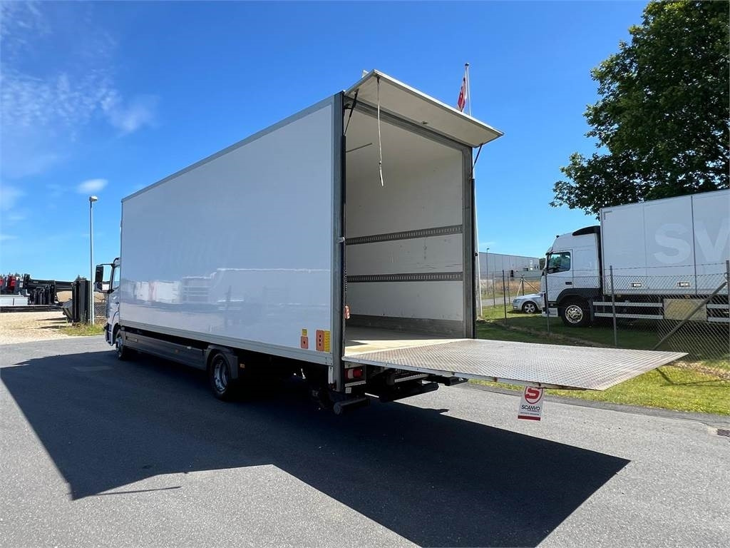 Mercedes-Benz Atego 1224 LnR - Box truck: picture 4 Mercedes-Benz Atego 1224 LnR - Box truck: picture 4