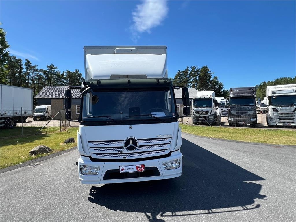 Mercedes-Benz Atego 1224 LnR - Box truck: picture 2 Mercedes-Benz Atego 1224 LnR - Box truck: picture 2