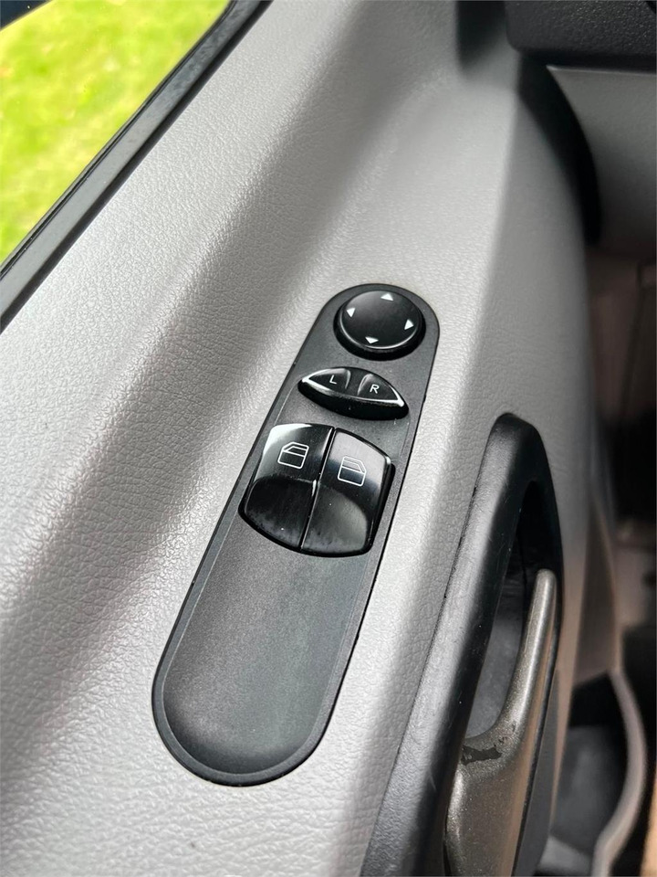 Box truck Mercedes-Benz Sprinter 516 CDI: picture 22 Box truck Mercedes-Benz Sprinter 516 CDI: picture 22