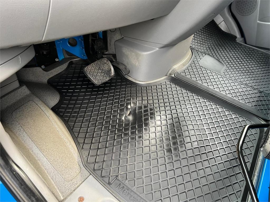 Box truck Mercedes-Benz Sprinter 516 CDI: picture 12 Box truck Mercedes-Benz Sprinter 516 CDI: picture 12