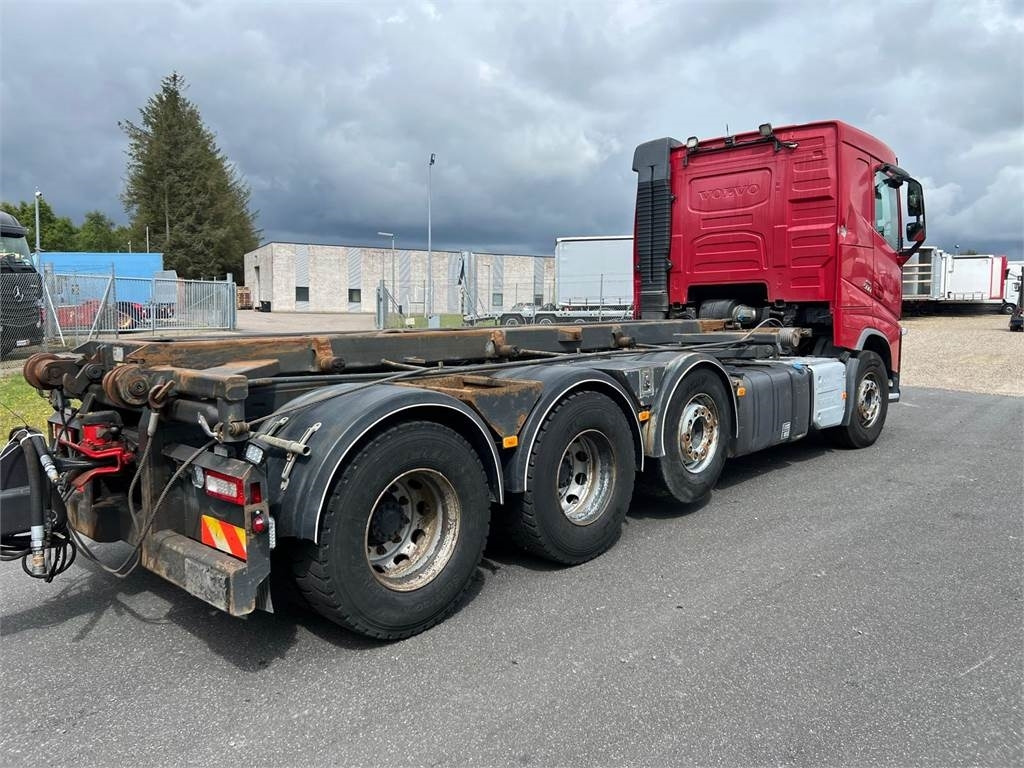 Volvo FH500 8x4 Tridempucher - Skip loader truck: picture 4 Volvo FH500 8x4 Tridempucher - Skip loader truck: picture 4
