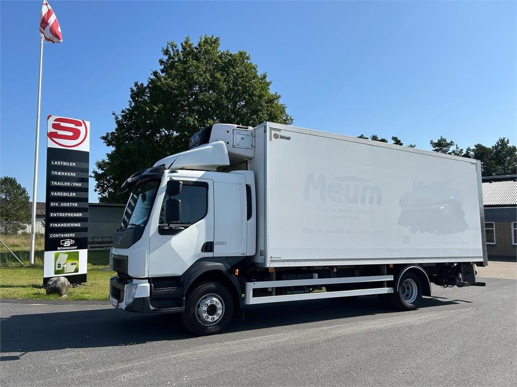Volvo FL 280 (12 ton) Dobbelt compartment  - Refrigerator truck: picture 1 Volvo FL 280 (12 ton) Dobbelt compartment  - Refrigerator truck: picture 1