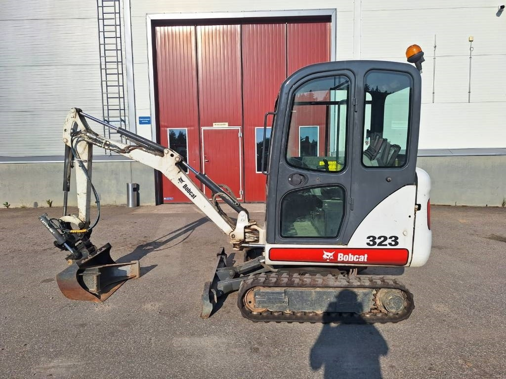 Bobcat 323K KALLISTAJA, 2-KAUHAA - Mini excavator: picture 1 Bobcat 323K KALLISTAJA, 2-KAUHAA - Mini excavator: picture 1