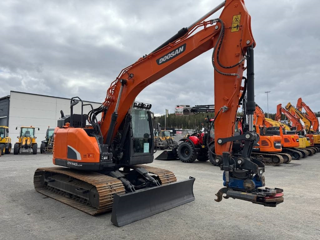 Crawler excavator Doosan DX 140 LCR-5 Pyörittäjällä: picture 7