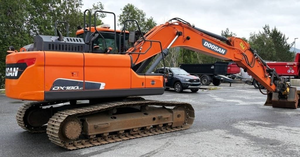 Doosan DX180LC-5 - Crawler excavator: picture 3 Doosan DX180LC-5 - Crawler excavator: picture 3
