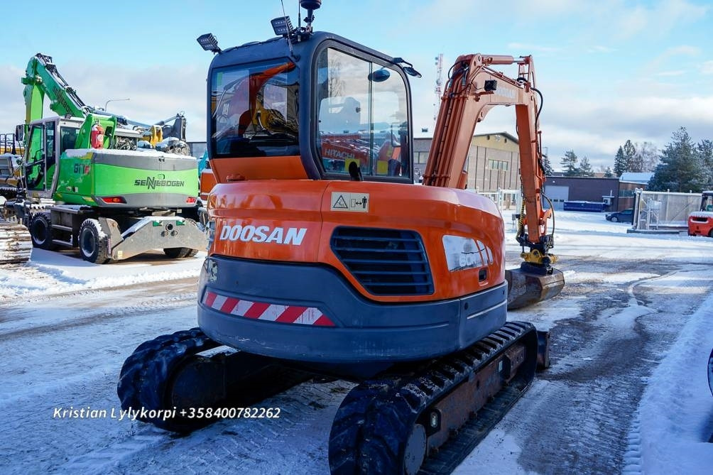 Doosan DX60LCR VARUSTEPAKETILLA - Mini excavator: picture 5 Doosan DX60LCR VARUSTEPAKETILLA - Mini excavator: picture 5