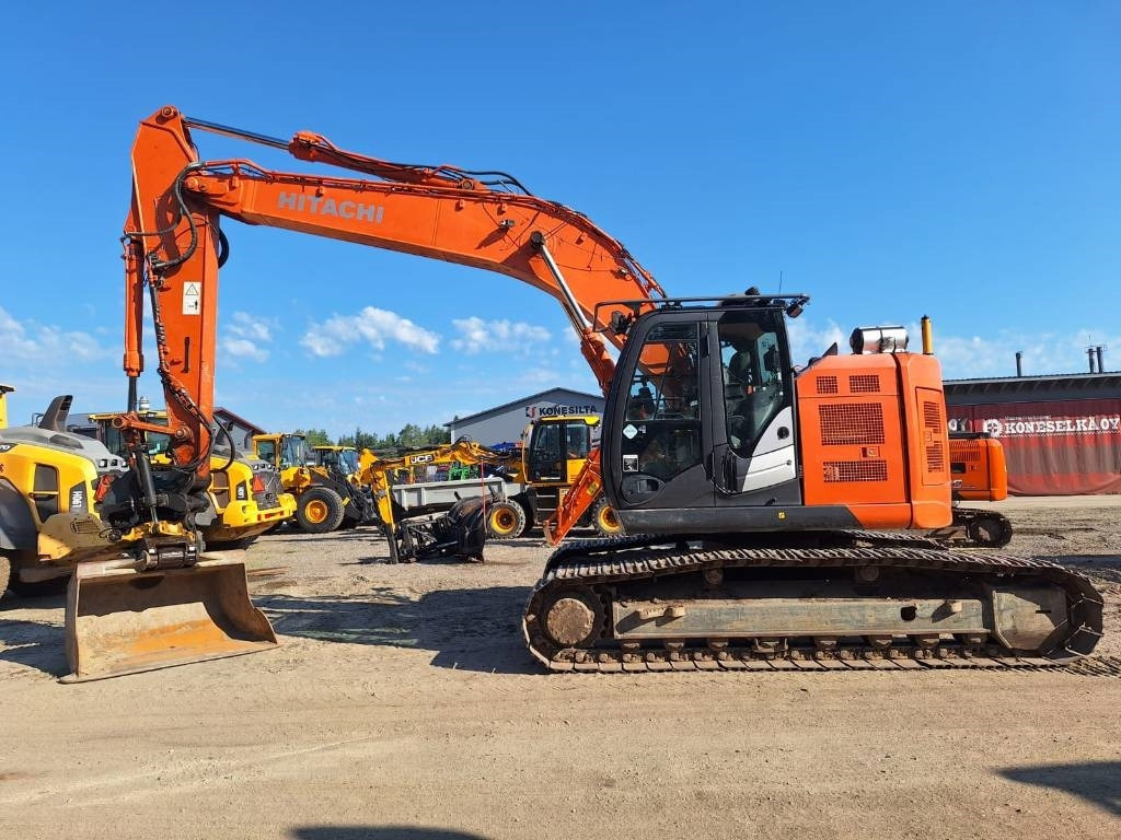 Hitachi ZX225USLC-5 - Crawler excavator: picture 1 Hitachi ZX225USLC-5 - Crawler excavator: picture 1