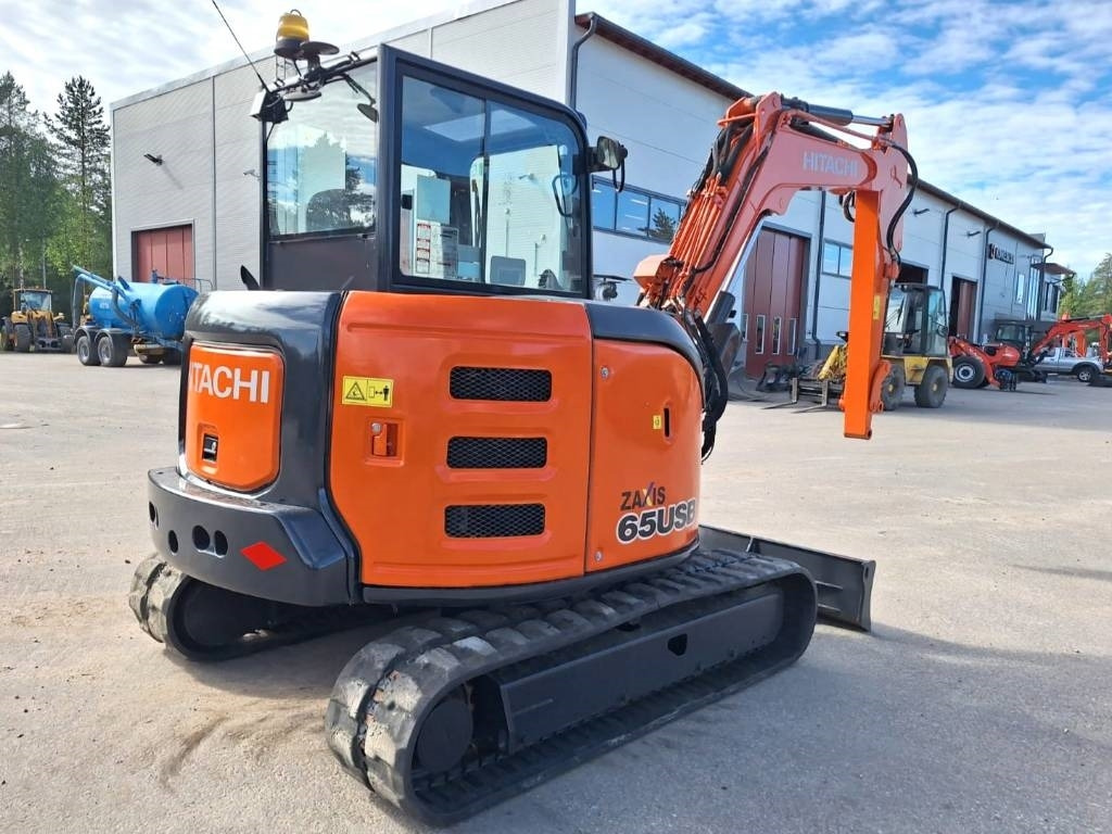 Hitachi ZX65USB-5  - Mini excavator: picture 4 Hitachi ZX65USB-5  - Mini excavator: picture 4