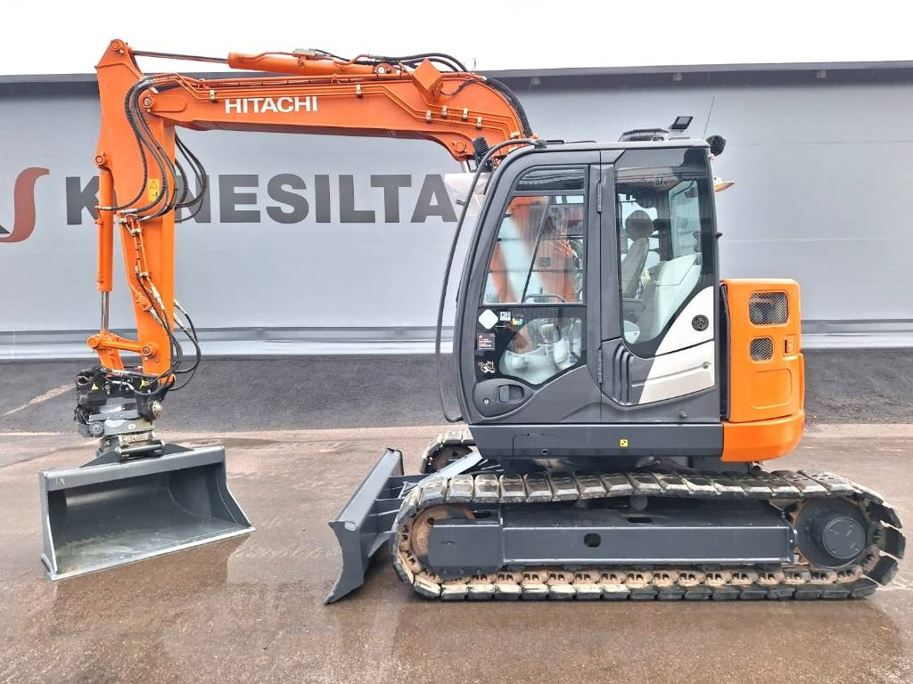 Hitachi ZX85US-5 PYÖRITTÄJÄLLÄ - Mini excavator: picture 1 Hitachi ZX85US-5 PYÖRITTÄJÄLLÄ - Mini excavator: picture 1
