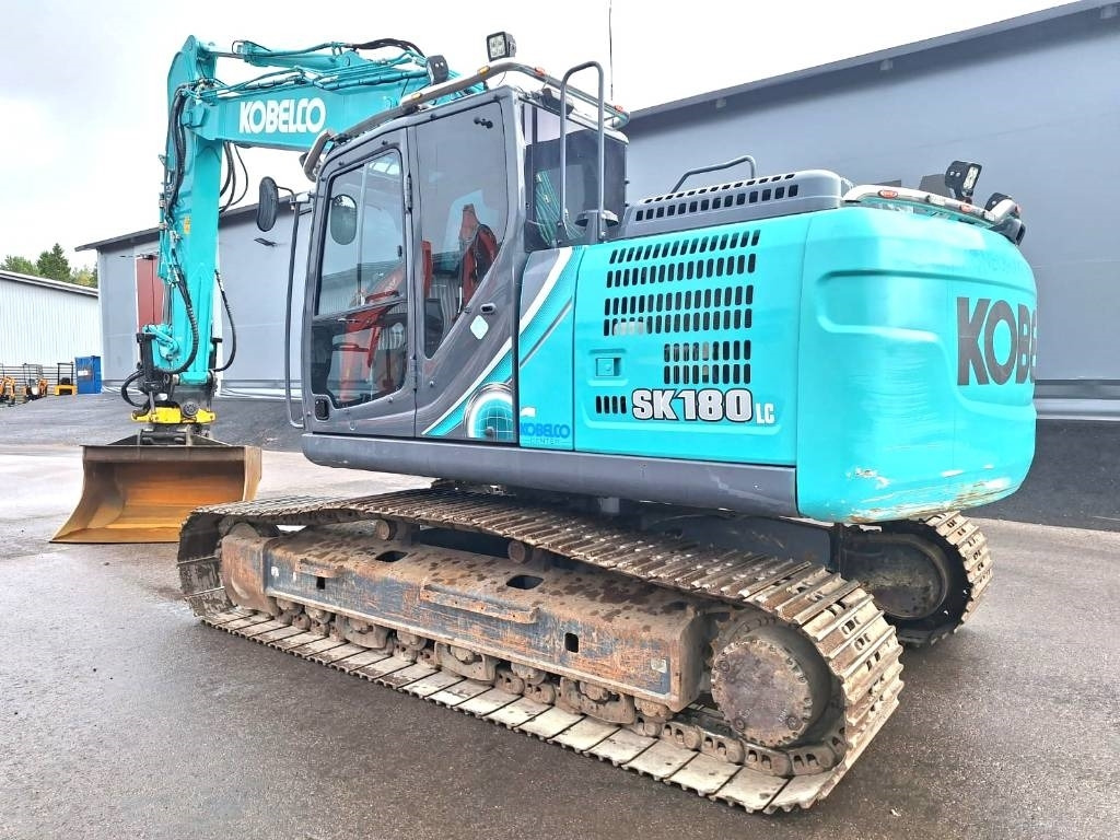 Kobelco SK180LC-10 PYÖRITTÄJÄLLÄ - Crawler excavator: picture 2 Kobelco SK180LC-10 PYÖRITTÄJÄLLÄ - Crawler excavator: picture 2