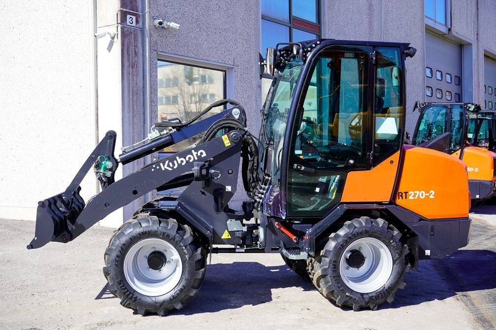 Kubota RT270-2 DELUXE MALLI - Compact loader: picture 1 Kubota RT270-2 DELUXE MALLI - Compact loader: picture 1