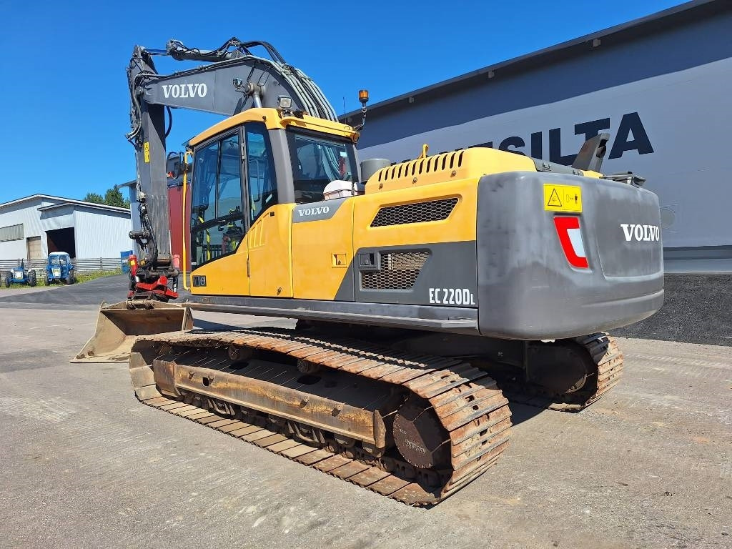 Volvo EC220DL PYÖRITTÄJÄLLÄ  - Crawler excavator: picture 2 Volvo EC220DL PYÖRITTÄJÄLLÄ  - Crawler excavator: picture 2