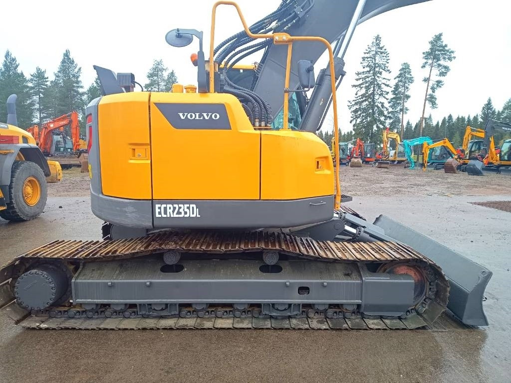 Volvo ECR235DL PYÖRITTÄJÄLLÄ - Crawler excavator: picture 5 Volvo ECR235DL PYÖRITTÄJÄLLÄ - Crawler excavator: picture 5