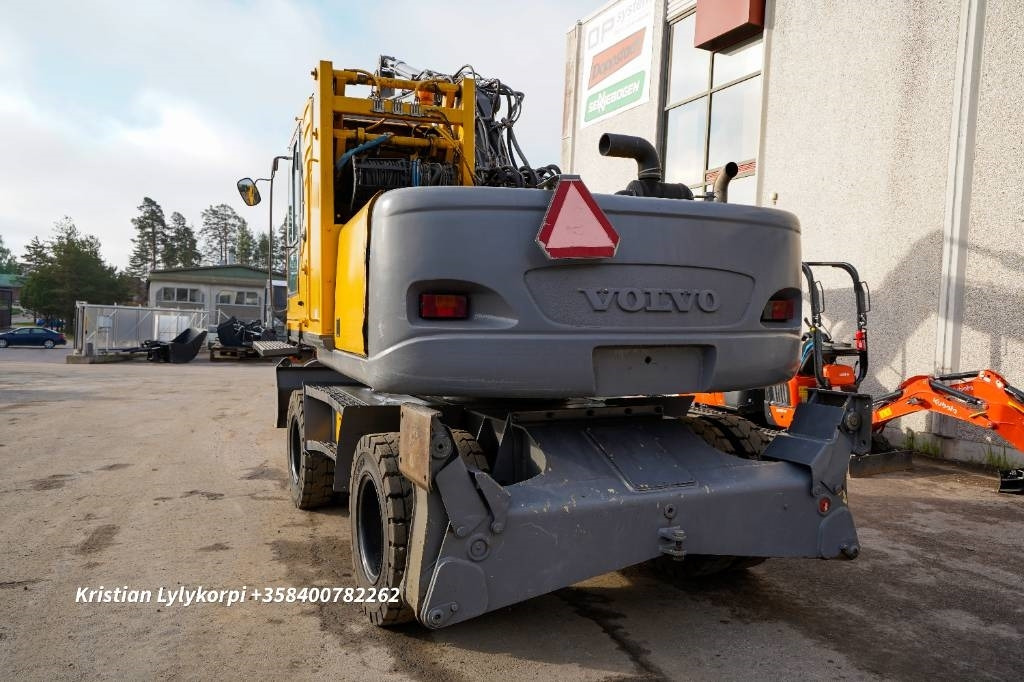 Volvo EW160B NOUSUHYTTI MATERIAALIKONE - Waste/ Industry handler: picture 3 Volvo EW160B NOUSUHYTTI MATERIAALIKONE - Waste/ Industry handler: picture 3