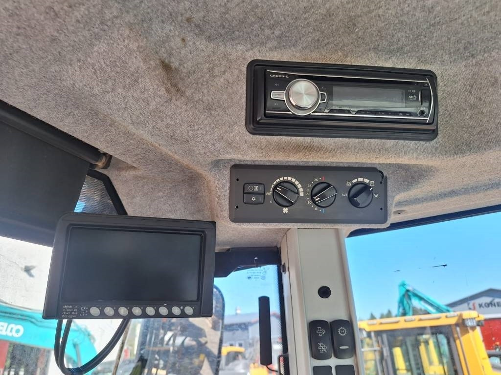 Wheel loader Volvo L 90 H: picture 6