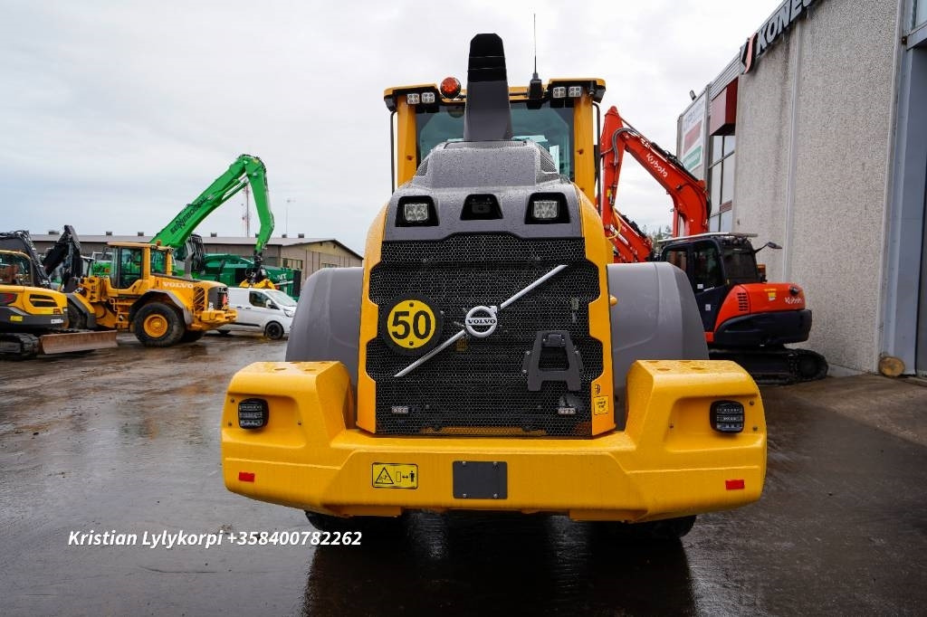 Volvo L70H2  - Wheel loader: picture 3 Volvo L70H2  - Wheel loader: picture 3