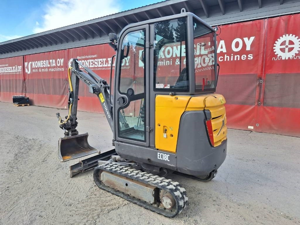 Volvo MYYTY! SOLD! EC18C KALLISTAJALLA  - Mini excavator: picture 2 Volvo MYYTY! SOLD! EC18C KALLISTAJALLA  - Mini excavator: picture 2