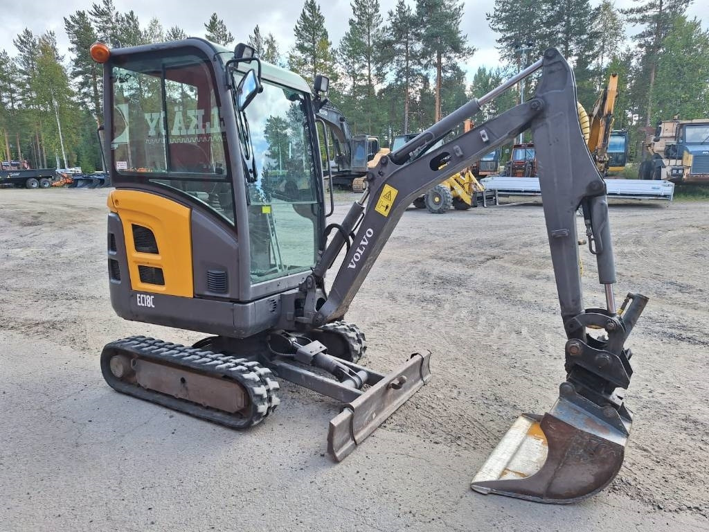 Volvo MYYTY! SOLD! EC18C KALLISTAJALLA  - Mini excavator: picture 5 Volvo MYYTY! SOLD! EC18C KALLISTAJALLA  - Mini excavator: picture 5