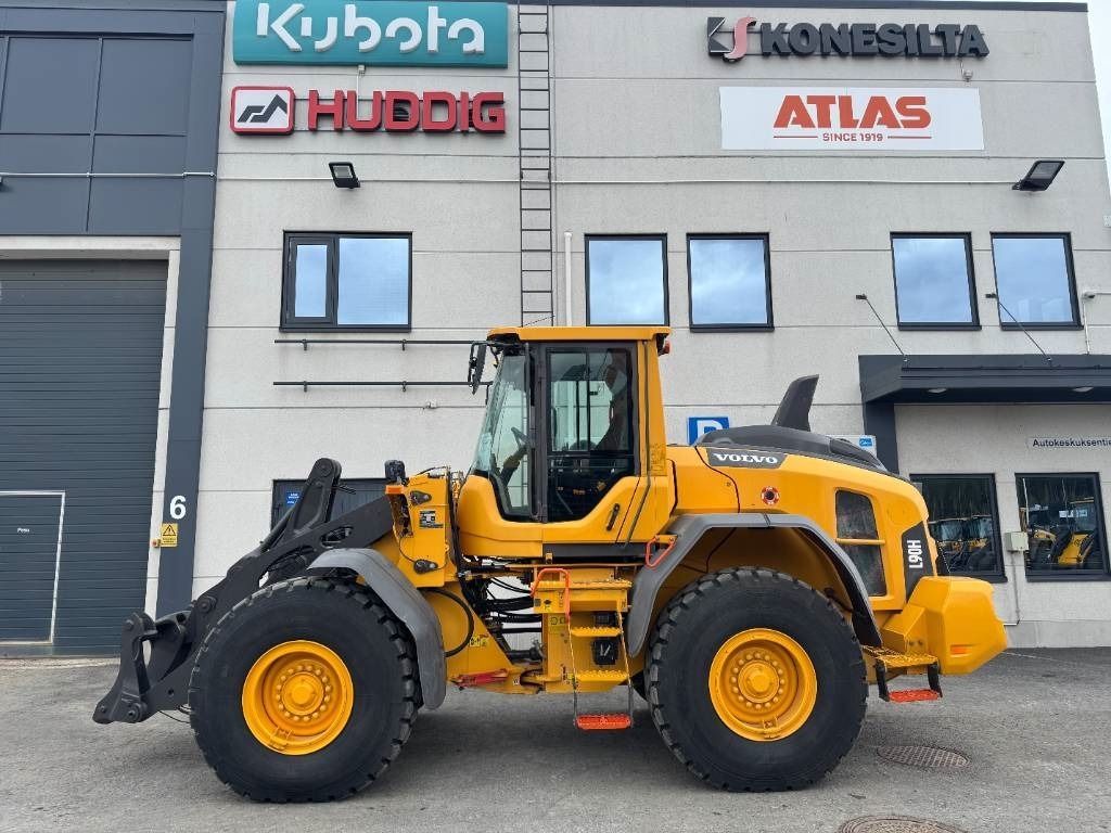 Volvo MYYTY! SOLD! L90H UUSILLA RENKAILLA - Wheel loader: picture 1 Volvo MYYTY! SOLD! L90H UUSILLA RENKAILLA - Wheel loader: picture 1