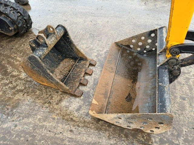 JCB 8008. 2 Löffel. 675h! - Mini excavator: picture 3 JCB 8008. 2 Löffel. 675h! - Mini excavator: picture 3