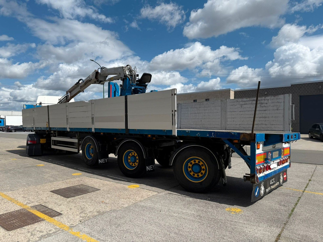 Dropside/ Flatbed semi-trailer Vogelzang. Kran HIAB R165 roto. TUV 10/2025: picture 9