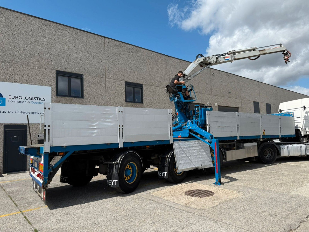 Dropside/ Flatbed semi-trailer Vogelzang. Kran HIAB R165 roto. TUV 10/2025: picture 6