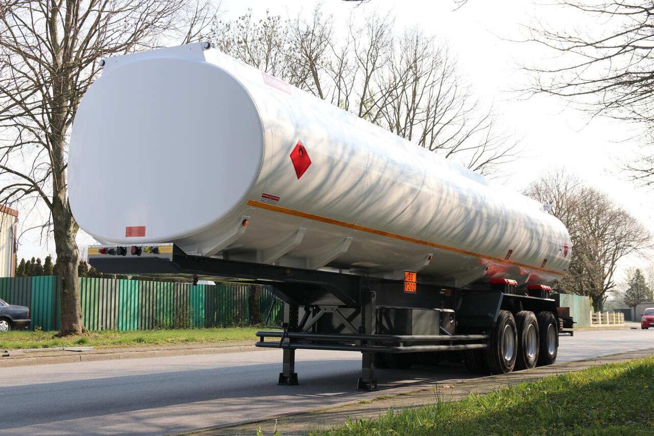 Sievering 45000 LITRES ADR SEMI REMORQUE CITERNE DE CARBURANT - Tank semi-trailer: picture 5 Sievering 45000 LITRES ADR SEMI REMORQUE CITERNE DE CARBURANT - Tank semi-trailer: picture 5