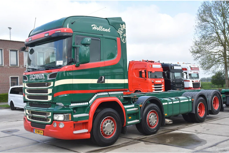 Scania R520 HL V8 8x2 - EURO 6 - MANUAL - RETARDER - WHEELBASE: 510 cm - 10 TONS FRONT AXLE - XENON - - Container transporter/ Swap body truck: picture 1 Scania R520 HL V8 8x2 - EURO 6 - MANUAL - RETARDER - WHEELBASE: 510 cm - 10 TONS FRONT AXLE - XENON - - Container transporter/ Swap body truck: picture 1