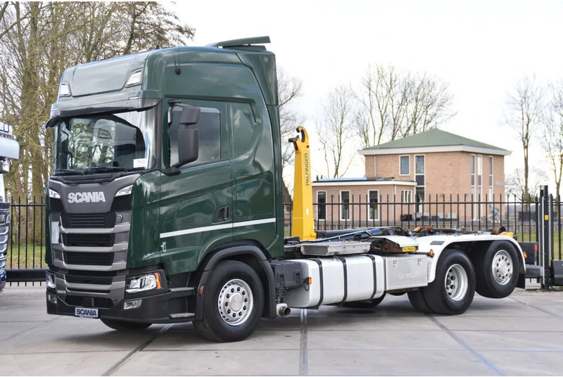 Scania S500 NGS 6x2*4 - HOOKLIFT SYSTEM - RETARDER - PARK. AIRCO - WHEELBASE: 475 CM - PTO - GOOD CONDITION - - Hook lift truck: picture 2 Scania S500 NGS 6x2*4 - HOOKLIFT SYSTEM - RETARDER - PARK. AIRCO - WHEELBASE: 475 CM - PTO - GOOD CONDITION - - Hook lift truck: picture 2