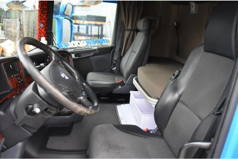 Scania R450 HL 6x2/4MNB - SCR ONLY - ADR FL - 778 TKM - RETARDER - FULL AIR - SLIDING FIFTH WHEEL - TOP CONDITION - - Tractor unit: picture 5 Scania R450 HL 6x2/4MNB - SCR ONLY - ADR FL - 778 TKM - RETARDER - FULL AIR - SLIDING FIFTH WHEEL - TOP CONDITION - - Tractor unit: picture 5