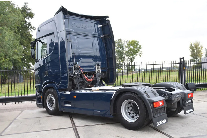 Scania S450 NGS 4x2NB - FULL AIR - RETARDER - ACC - PARK. AIRCO - 2 x FUEL TANKS - TOP CONDITION - - Tractor unit: picture 3 Scania S450 NGS 4x2NB - FULL AIR - RETARDER - ACC - PARK. AIRCO - 2 x FUEL TANKS - TOP CONDITION - - Tractor unit: picture 3