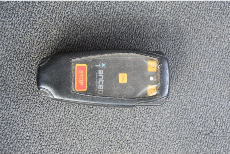 Box truck Volvo FL 280 4x2 + BOX - 163 TKM - AIRCO - DOUBLE CARGOFLOOR - ELEVATOR - REMOTE CONTROL - CAMERA -: picture 8