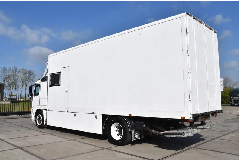 Volvo FM 380 4x2 - EURO 3 - 755 TKM - SPECIAL INTERIOR - LIVING - TV - DOUCHE - TOILET - ELEVATOR - GOOD CONDITION - - Box truck: picture 3 Volvo FM 380 4x2 - EURO 3 - 755 TKM - SPECIAL INTERIOR - LIVING - TV - DOUCHE - TOILET - ELEVATOR - GOOD CONDITION - - Box truck: picture 3
