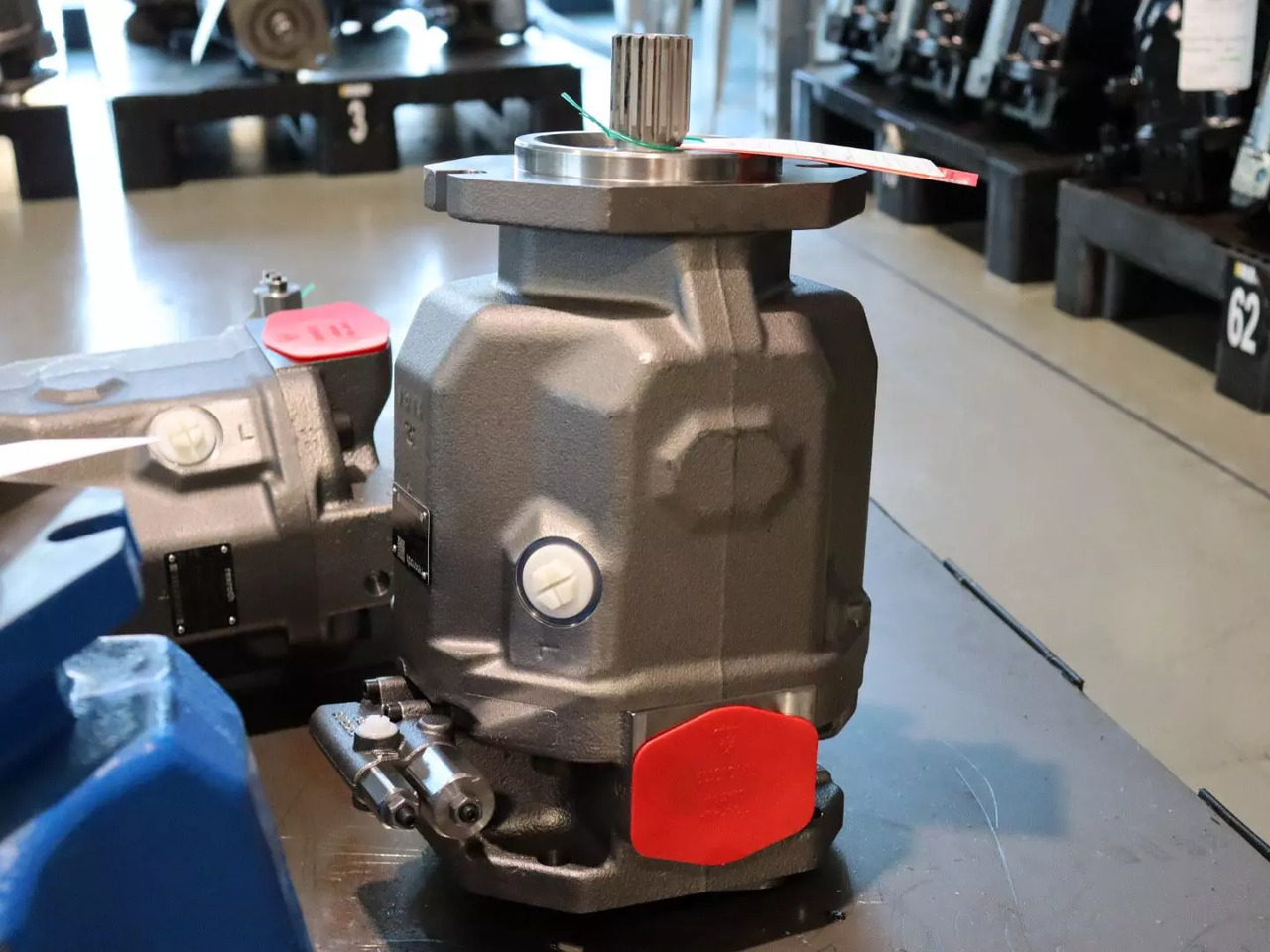 REXROTH A10VO100DFR/31R-VSC62K68 - Hydraulic pump for Construction machinery: picture 1 REXROTH A10VO100DFR/31R-VSC62K68 - Hydraulic pump for Construction machinery: picture 1