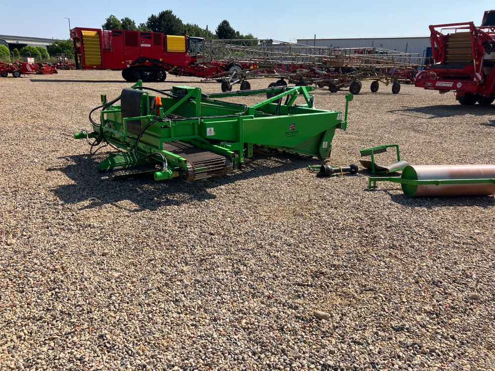 Jones Onion Windrower - Grape harvesting machine: picture 4 Jones Onion Windrower - Grape harvesting machine: picture 4