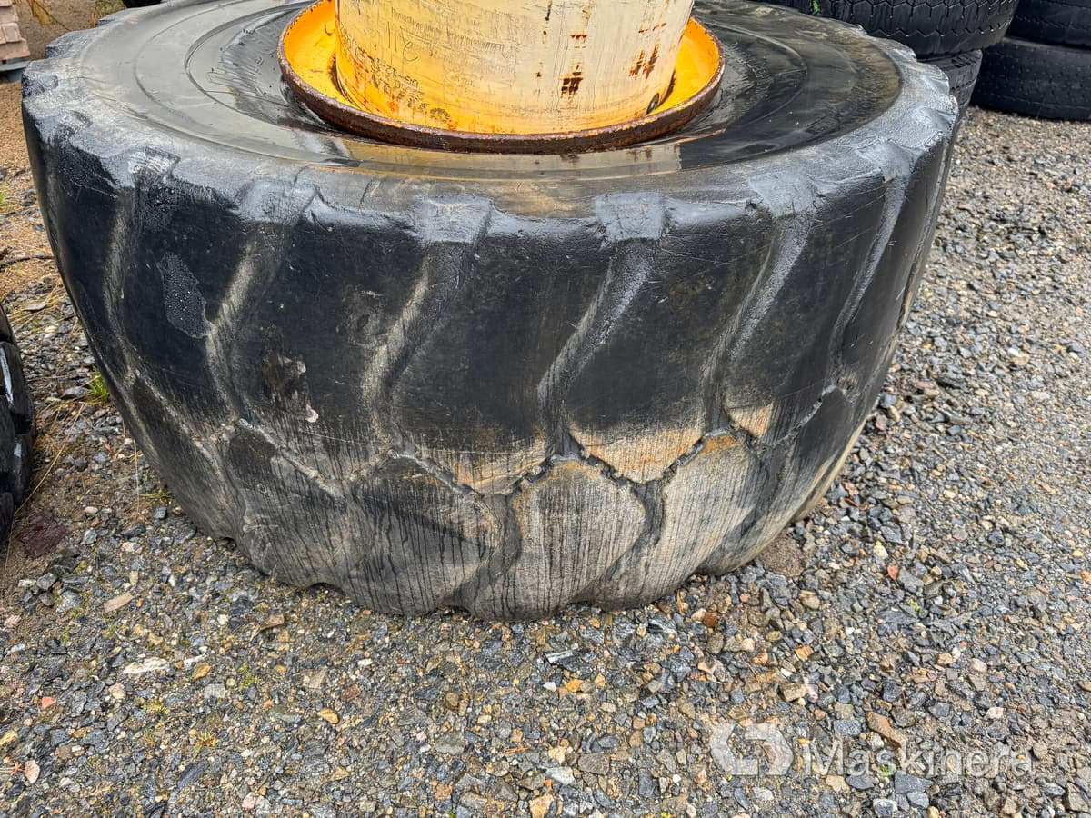 Däck Bridgestone 26.5R25 - Wheel and tire package for Construction machinery: picture 1 Däck Bridgestone 26.5R25 - Wheel and tire package for Construction machinery: picture 1