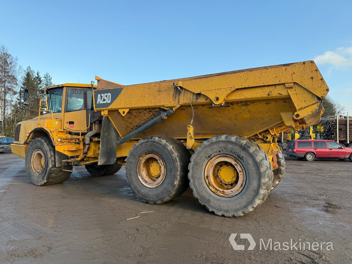 Dumper Volvo A25D 6X6 - Articulated dumper: picture 4 Dumper Volvo A25D 6X6 - Articulated dumper: picture 4
