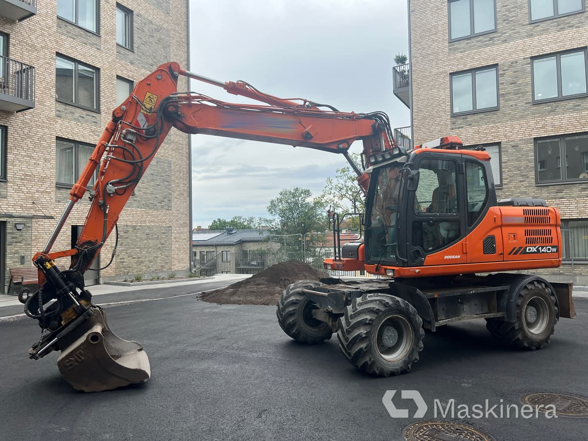 Hjugrävare Doosan DX140-3 - Crawler excavator: picture 1 Hjugrävare Doosan DX140-3 - Crawler excavator: picture 1