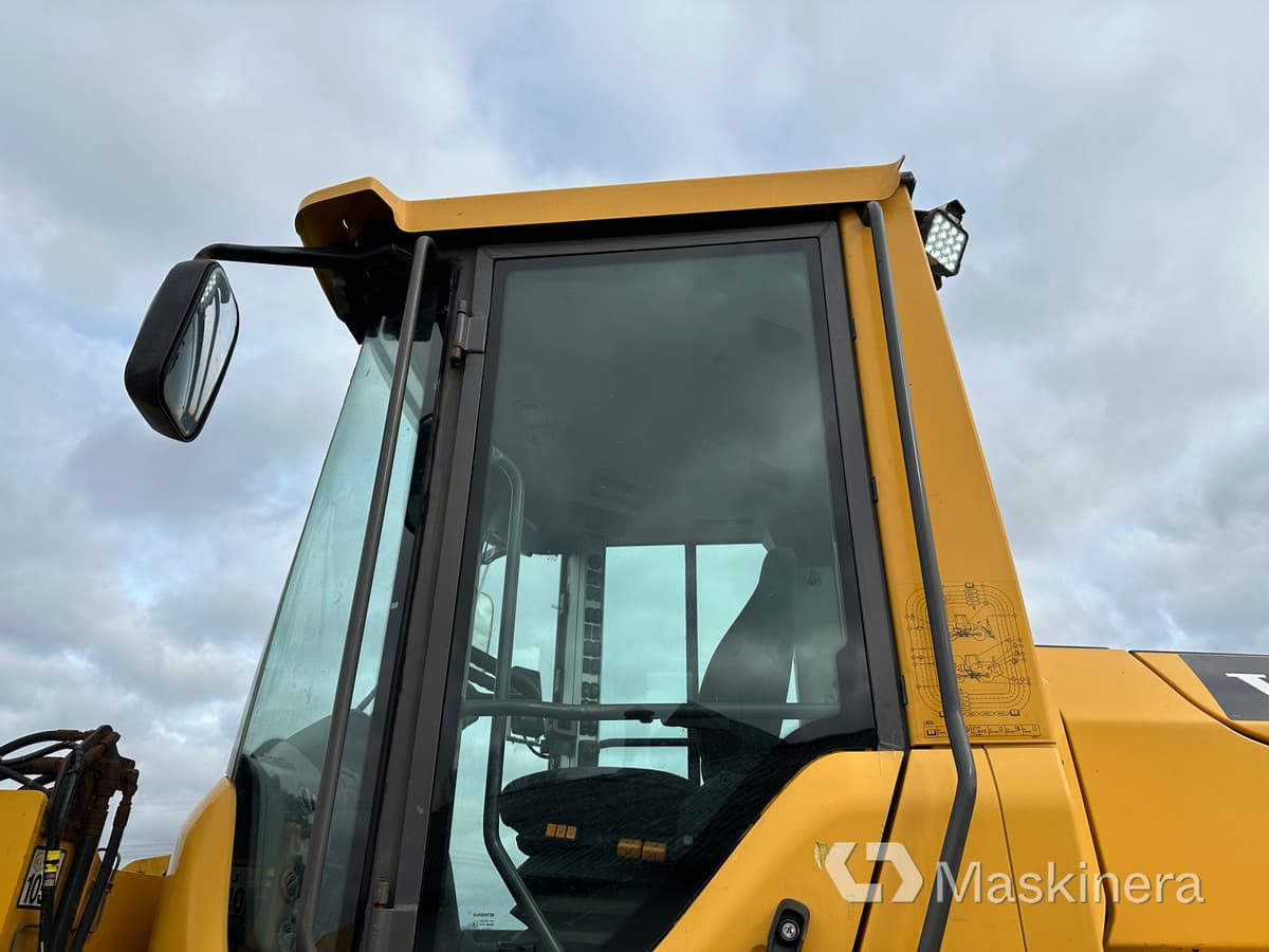 Wheel loader Hjullastare Volvo L60G [ Copy ]: picture 43