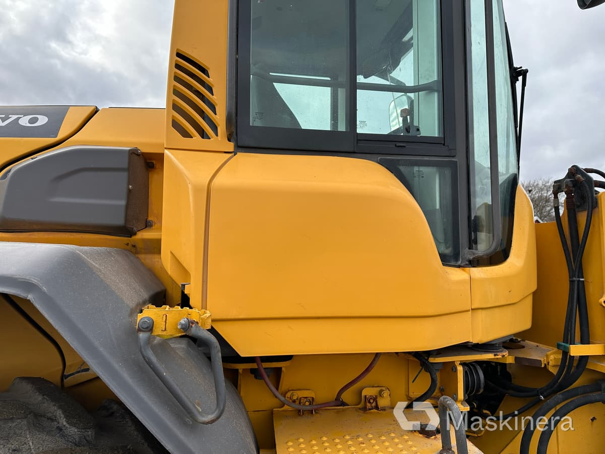 Wheel loader Hjullastare Volvo L60G [ Copy ]: picture 32
