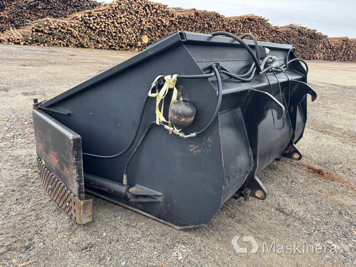 Mutiskopa Stora BM - Loader bucket: picture 3 Mutiskopa Stora BM - Loader bucket: picture 3