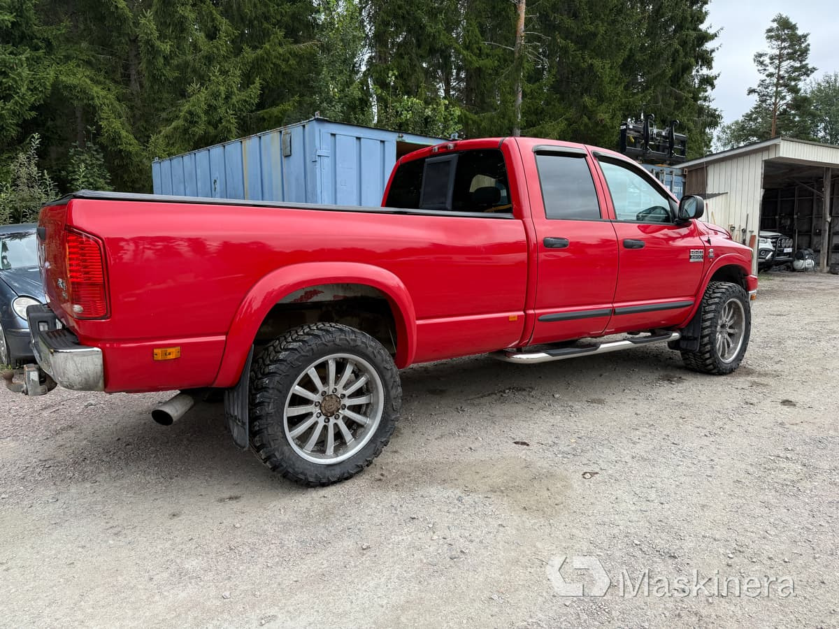 Pickup Dodge Ram 2500 4X4 - Panel van: picture 3 Pickup Dodge Ram 2500 4X4 - Panel van: picture 3