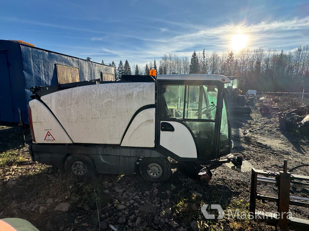 Sopmaskin Johnston Compact 142A 101T (Rep. objekt) - Road sweeper: picture 4 Sopmaskin Johnston Compact 142A 101T (Rep. objekt) - Road sweeper: picture 4